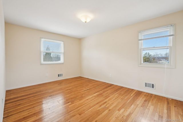 23 Oriole Road, New City, NY 10956