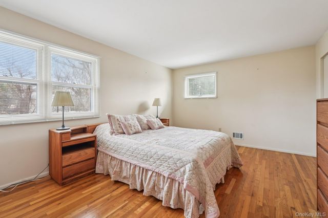 23 Oriole Road, New City, NY 10956