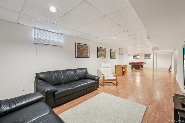 23 Oriole Road, New City, NY 10956