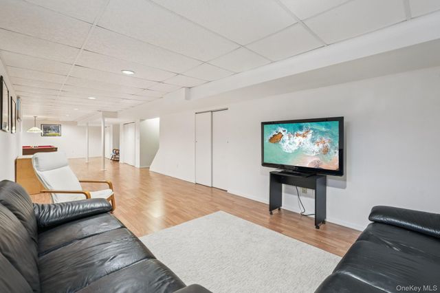 23 Oriole Road, New City, NY 10956