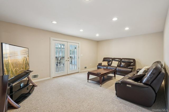 23 Oriole Road, New City, NY 10956