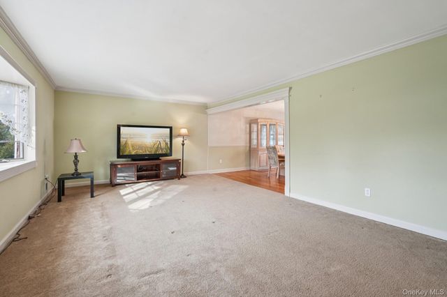 23 Oriole Road, New City, NY 10956