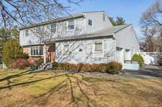 23 Oriole Road, New City, NY 10956