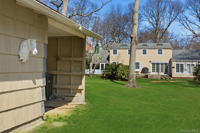 14 Blueberry Ridge Road, Setauket, NY 11733