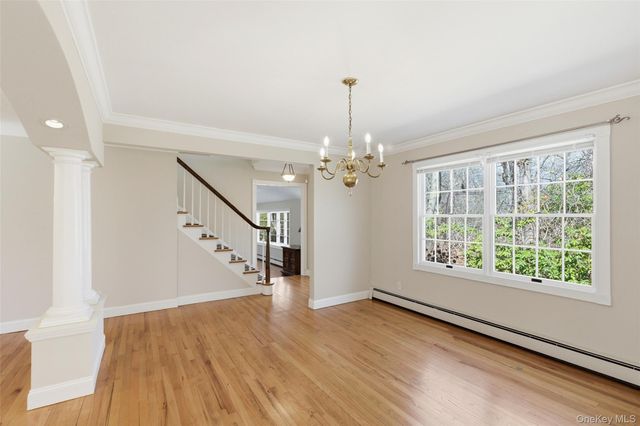 14 Blueberry Ridge Road, Setauket, NY 11733