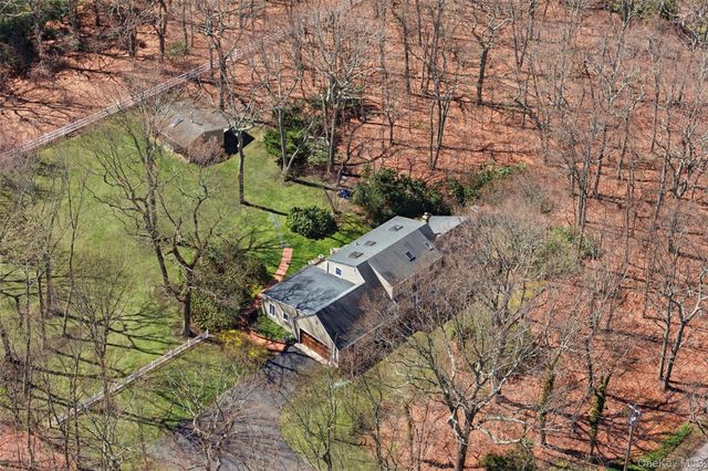 14 Blueberry Ridge Road, Setauket, NY 11733