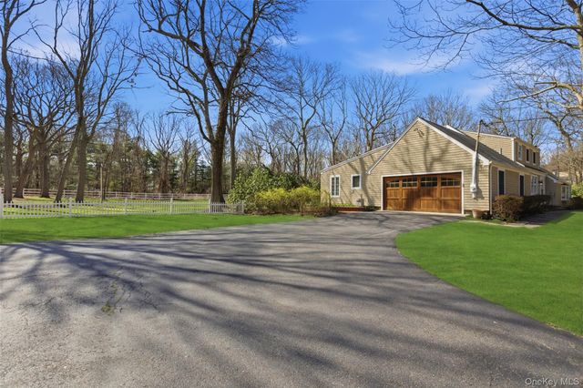 14 Blueberry Ridge Road, Setauket, NY 11733
