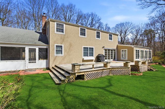 14 Blueberry Ridge Road, Setauket, NY 11733