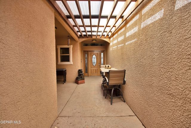 5703 Edinburgh Drive, Santa Teresa, NM 88008