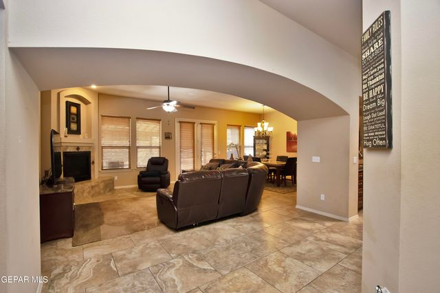 5703 Edinburgh Drive, Santa Teresa, NM 88008