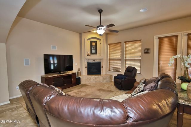 5703 Edinburgh Drive, Santa Teresa, NM 88008