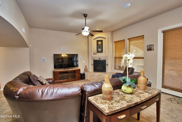 5703 Edinburgh Drive, Santa Teresa, NM 88008