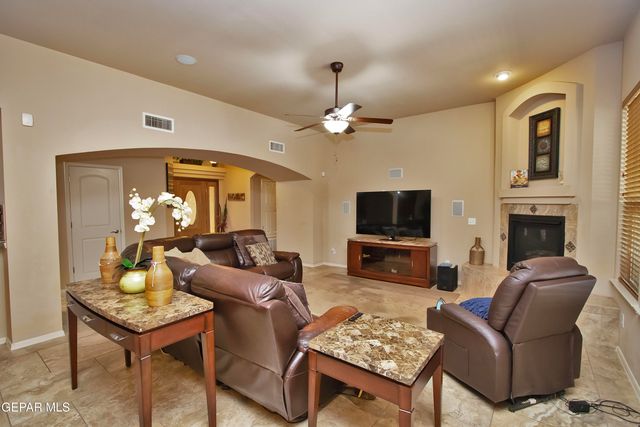 5703 Edinburgh Drive, Santa Teresa, NM 88008