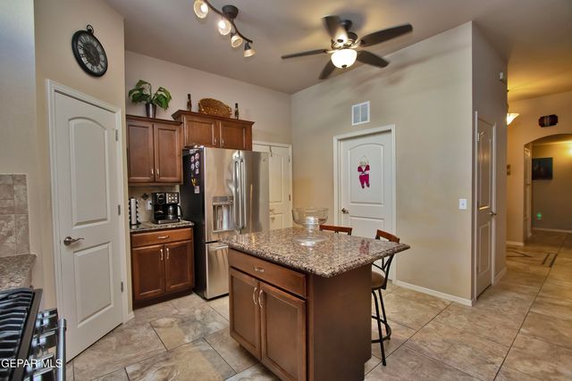 5703 Edinburgh Drive, Santa Teresa, NM 88008