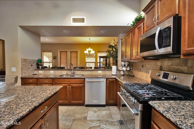 5703 Edinburgh Drive, Santa Teresa, NM 88008