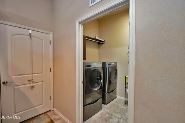 5703 Edinburgh Drive, Santa Teresa, NM 88008