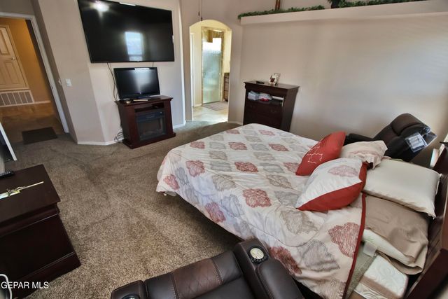 5703 Edinburgh Drive, Santa Teresa, NM 88008