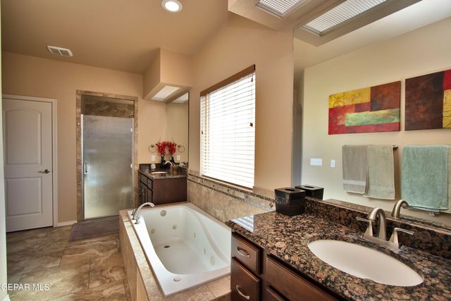 5703 Edinburgh Drive, Santa Teresa, NM 88008