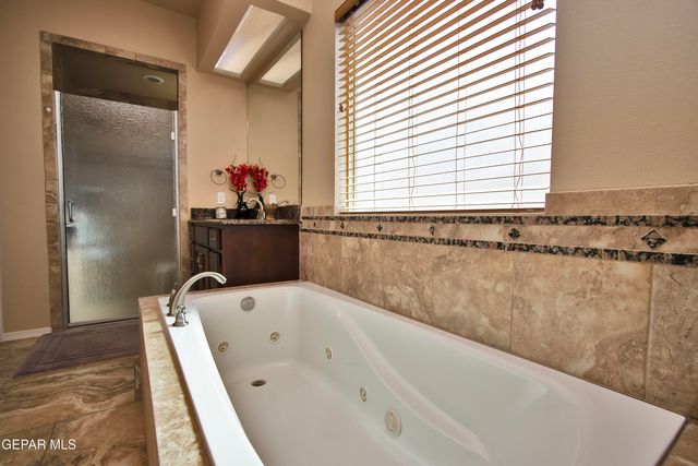 5703 Edinburgh Drive, Santa Teresa, NM 88008