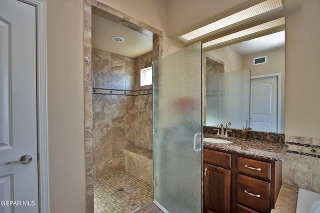 5703 Edinburgh Drive, Santa Teresa, NM 88008