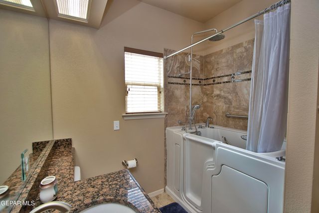 5703 Edinburgh Drive, Santa Teresa, NM 88008