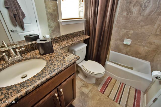 5703 Edinburgh Drive, Santa Teresa, NM 88008