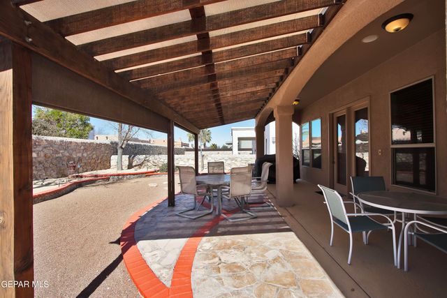 5703 Edinburgh Drive, Santa Teresa, NM 88008