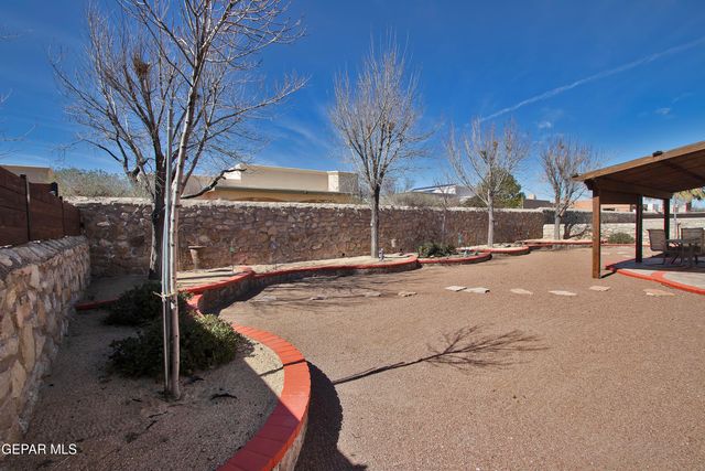 5703 Edinburgh Drive, Santa Teresa, NM 88008
