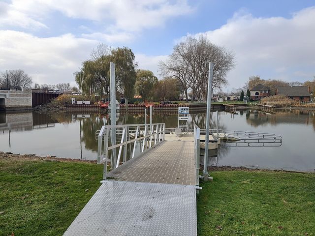 33505 Meldrum Street, Chesterfield Twp, MI 48047