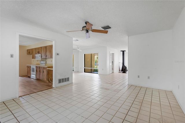 213 WHISPERING OAKS COURT, Sarasota, FL 34232