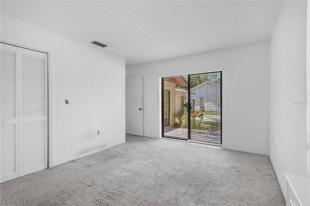 213 WHISPERING OAKS COURT, Sarasota, FL 34232