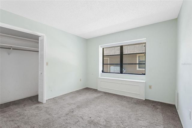 213 WHISPERING OAKS COURT, Sarasota, FL 34232