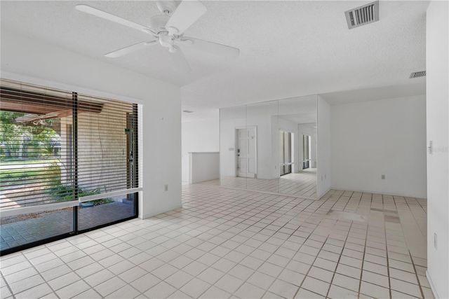 213 WHISPERING OAKS COURT, Sarasota, FL 34232