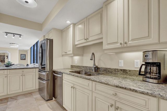 3000 N Ocean Drive 7h, Singer Island, FL 33404