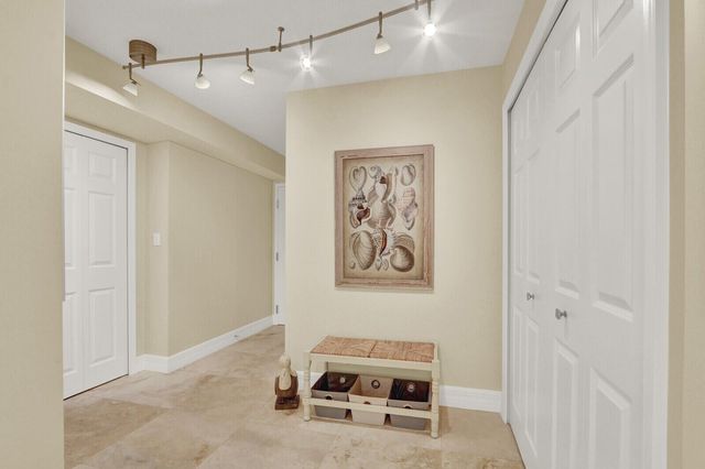 3000 N Ocean Drive 7h, Singer Island, FL 33404