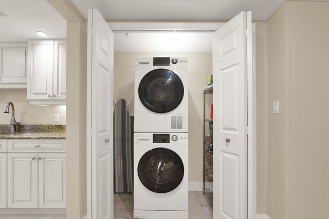 3000 N Ocean Drive 7h, Singer Island, FL 33404