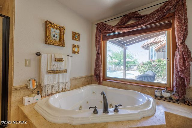 5310 N Calle Bujia, Tucson, AZ 85718