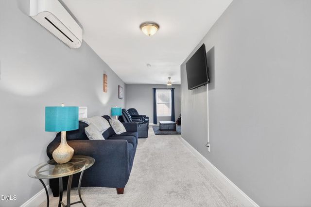 8144 Hovingham Way, Raleigh, NC 27616