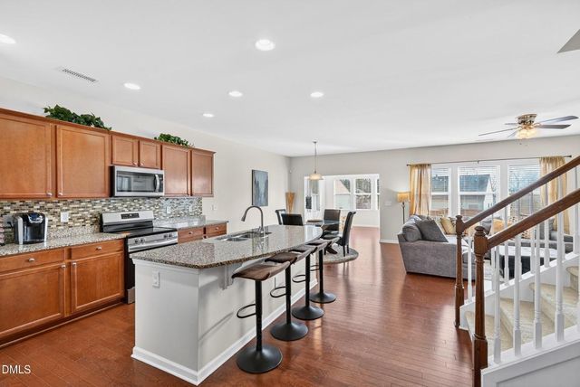 8144 Hovingham Way, Raleigh, NC 27616