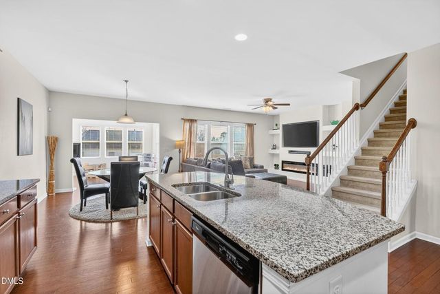 8144 Hovingham Way, Raleigh, NC 27616