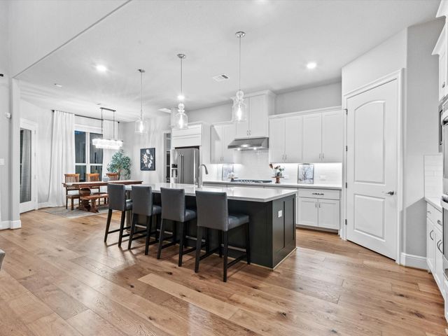 8518 Alford Point Drive, Magnolia, TX 77354