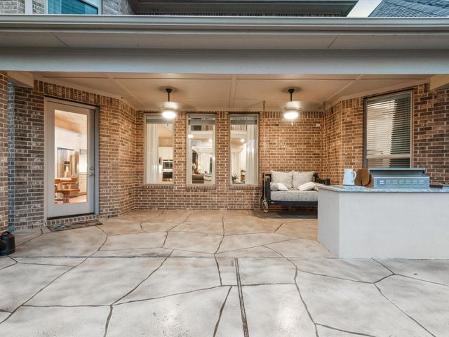 8518 Alford Point Drive, Magnolia, TX 77354