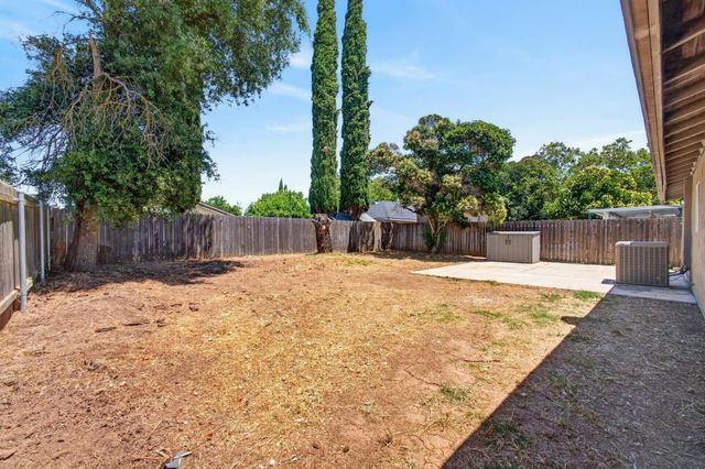 8783 El Toreador Way, Elk Grove, CA 95624