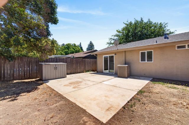8783 El Toreador Way, Elk Grove, CA 95624