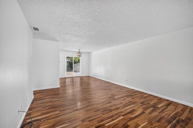 8783 El Toreador Way, Elk Grove, CA 95624