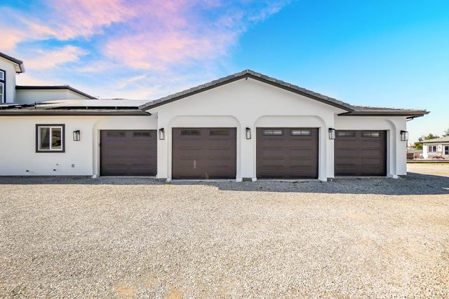 9013 Deleon Ct, Elk Grove, CA 95624