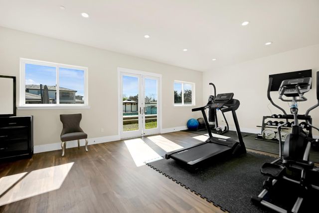 9013 Deleon Ct, Elk Grove, CA 95624