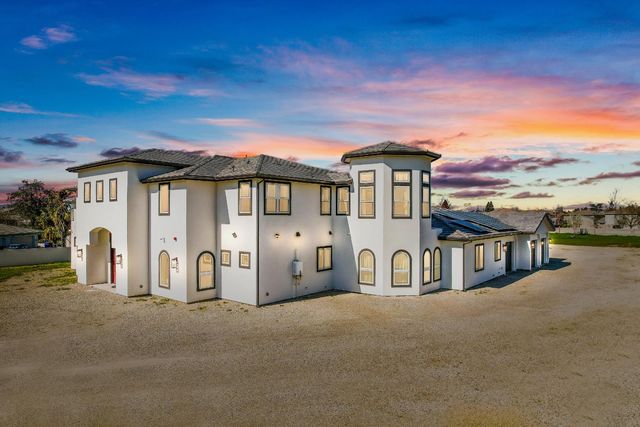 9013 Deleon Ct, Elk Grove, CA 95624