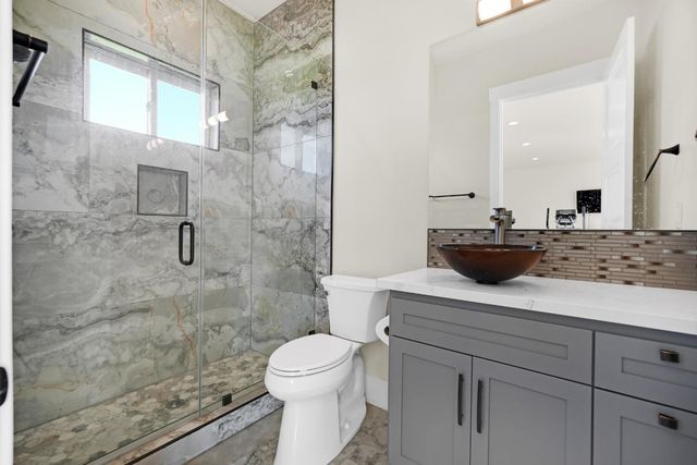 9013 Deleon Ct, Elk Grove, CA 95624