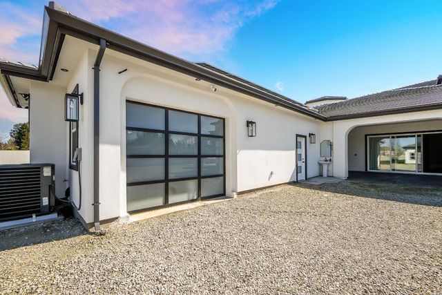 9013 Deleon Ct, Elk Grove, CA 95624